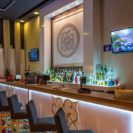 Hotel Platinum & Casino