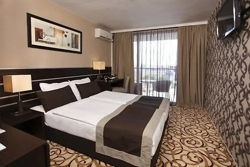 Szálloda Platinum & Casino 4*