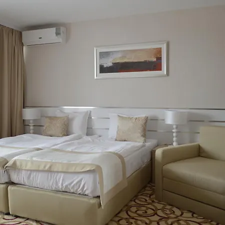 Hotel Platinum & Casino