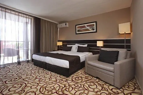 Szálloda Platinum & Casino